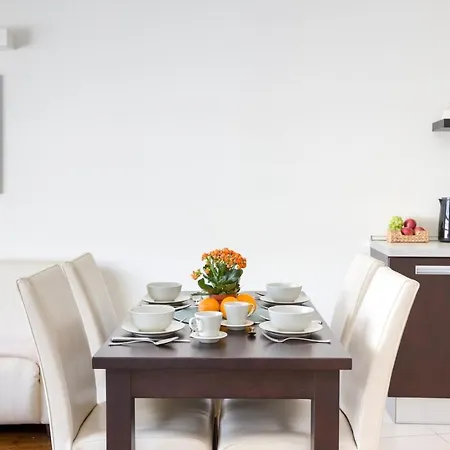 Woronicza Business Studio Near Chopin Airport ורשה