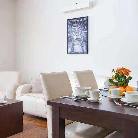 Woronicza Business Studio Near Chopin Airport ורשה