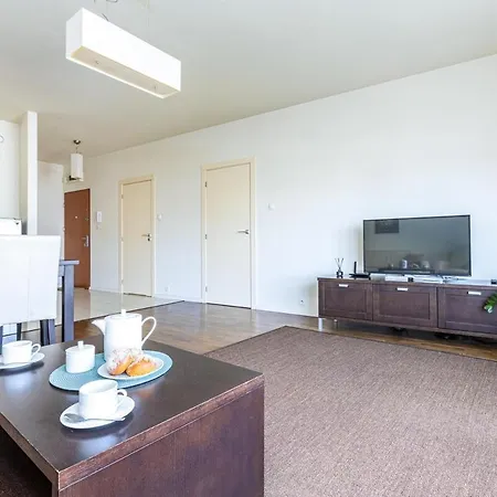 Woronicza Business Studio Near Chopin Airport ורשה