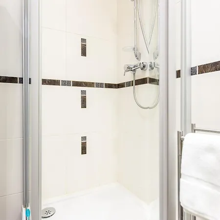 Woronicza Business Studio Near Chopin Airport ורשה